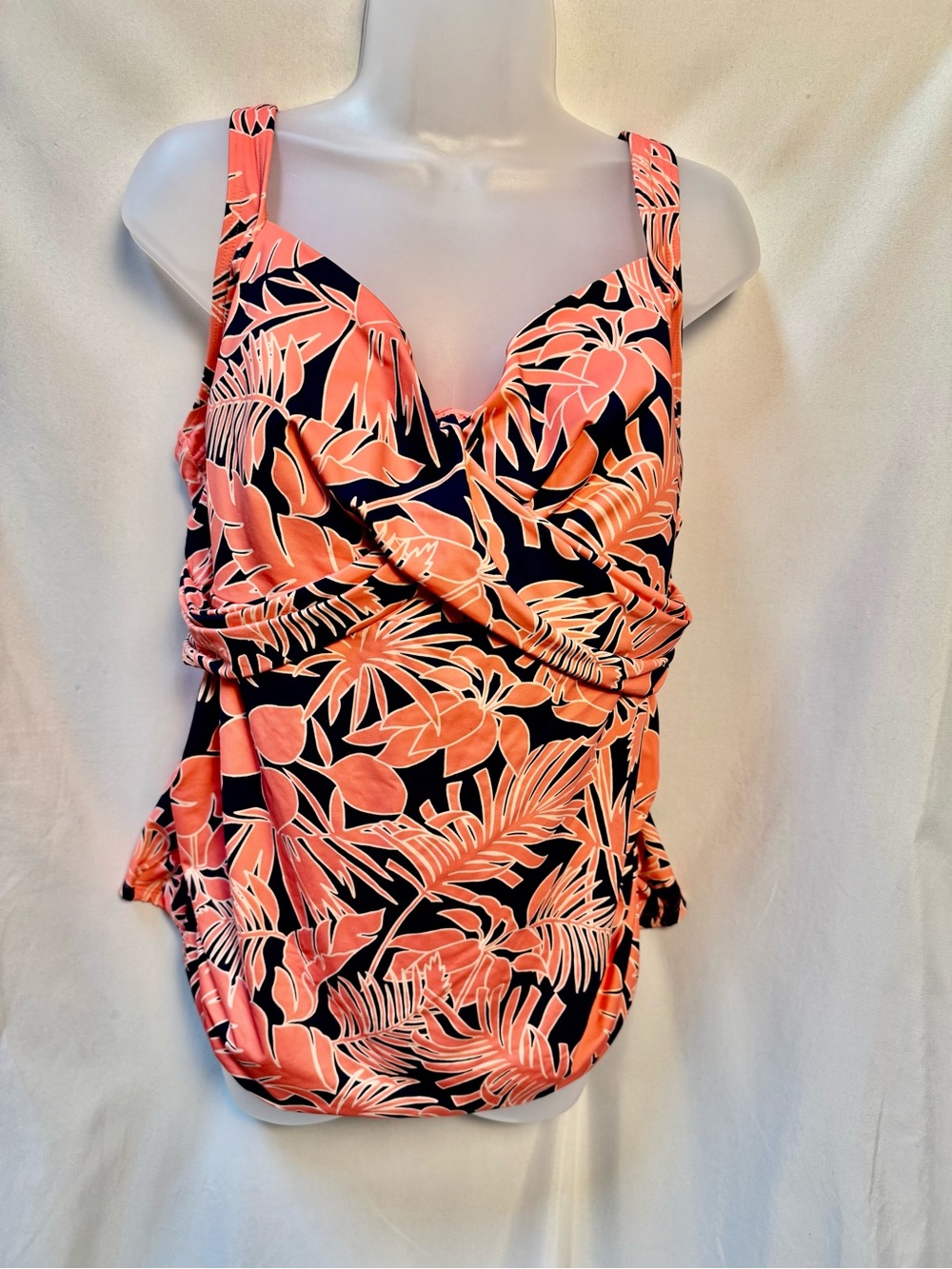 Land’s End Plus Size 18W V-neck Tankini Top Navy Coral Pink Palm Floral